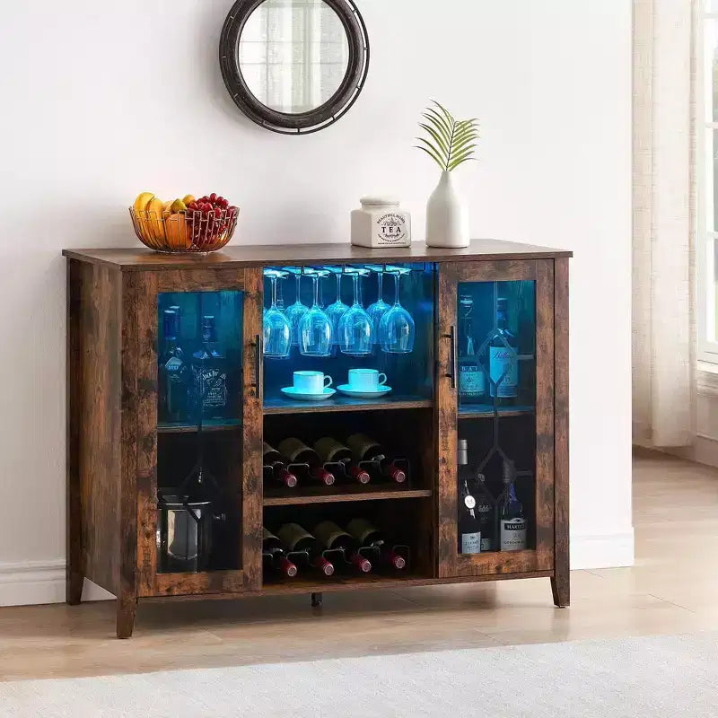 Botellero con almacenamiento y luz, Muebles de bar para el hogar, Bar para licores en casa, Mueble cafetero con estante para copas