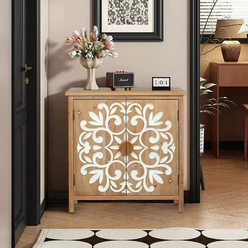 Gabinete rústico de madera con puertas talladas con motivos florales, gabinete de almacenamiento de 2 puertas para sala de estar