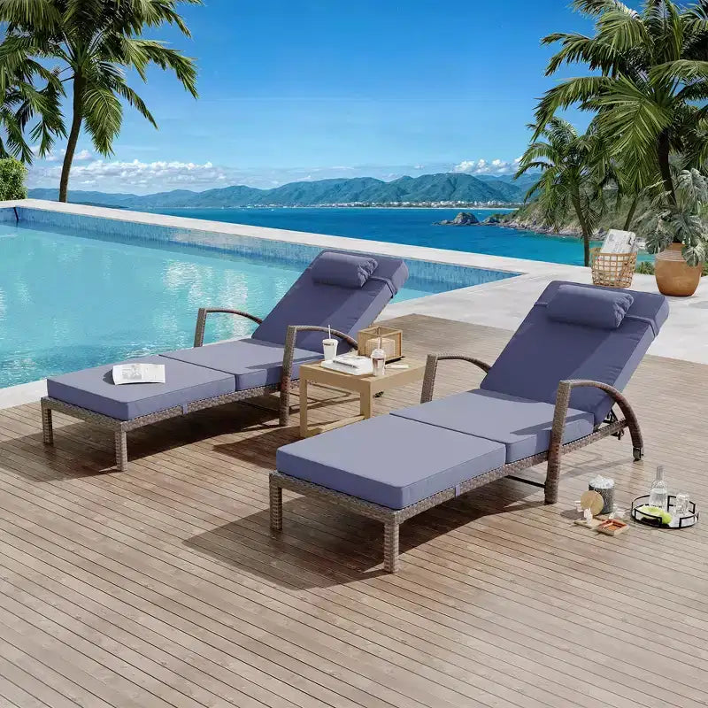 Chaises longues de jardin en rotin, transats de patio inclinables et réglables 5 positions, avec accoudoirs, coussins, oreillers et roulettes