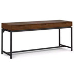 Escritorio de madera maciza WyndenHall Devlin Mid-Century con cajones, chapado de nogal