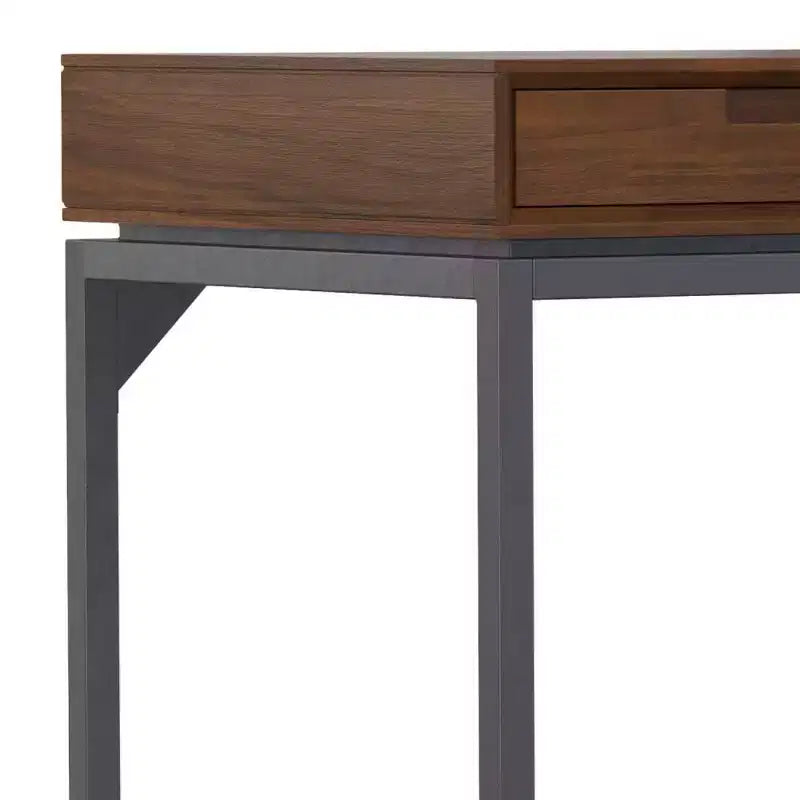 Escritorio de madera maciza WyndenHall Devlin Mid-Century con cajones, chapado de nogal