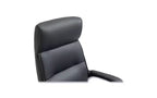 Silla de trabajo con respaldo alto, soporta hasta 124.74 kg, altura del asiento de 44.60 a 54.30 cm, asiento/respaldo negro, base negra