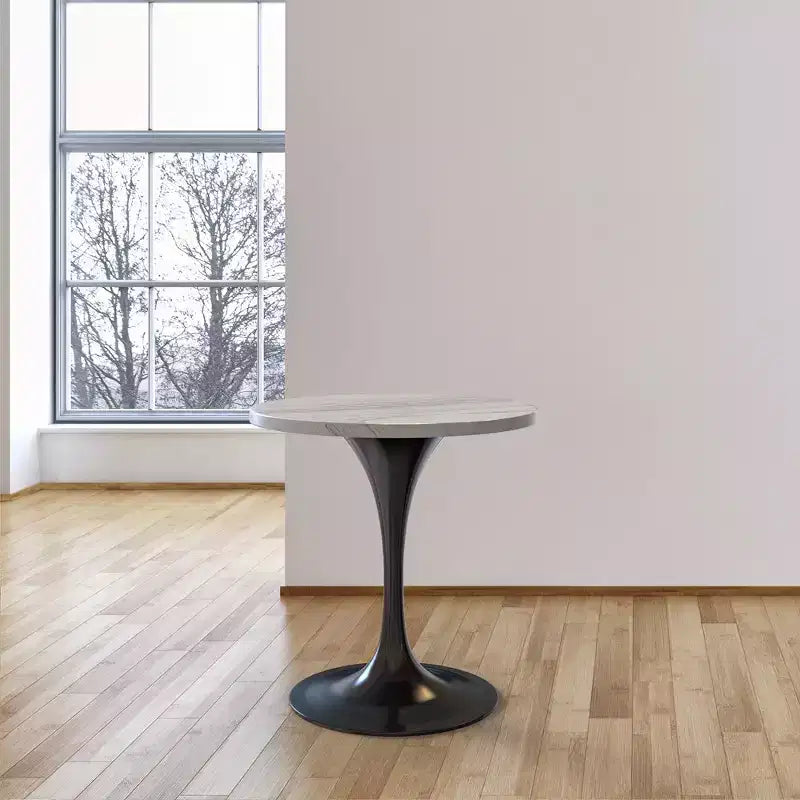 Mesa de comedor redonda LeisureMod Verve 36 - Mesa auxiliar moderna con tapa de resina y base de pedestal de acero negro para comedor y cocina contemporáneos